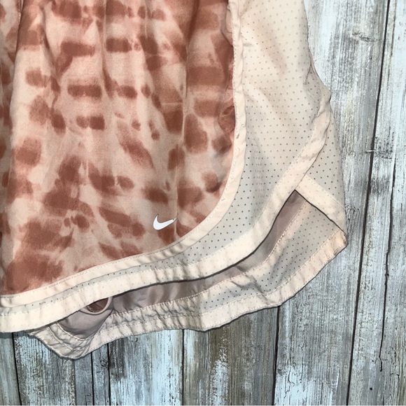 Nike Tempo Dri Fit Printed Spotted Running Orange Athletic Shorts XL - Picture 3 of 6